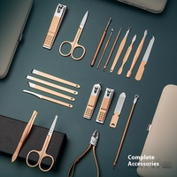 Vente en gros d'usine - Ensemble de coupe-ongles de luxe portable en or rose de 18 pièces - Outils de beauté en acier inoxydable pour bébé
