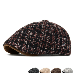 Béret unisexe automne-hiver en tricot rayé en coton et polyester, chapeau d'artiste français, personnalité tendance, bonnet chaud 57-61cm - Product Image 1
