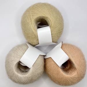 <span class=keywords><strong>Gratuit</strong></span> un échantillon 1/13NM mélange fil de dessin pelucheux hautement extensible pour tricoter une écharpe de pull - Product Image 1