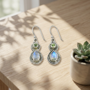 Boucles d'oreilles pendantes en pierre de lune arc-en-ciel naturelle, argent sterling 925, faites à la main, deux pierres, luxe, vintage, bohème, bijoux pour femmes, à porter au quotidien - Product Image 1