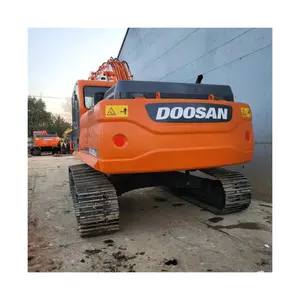 Excavatrice sur chenilles Doosan légèrement utilisée DX225 DX300 de bonne qualité Machines d'excavation d'occasion