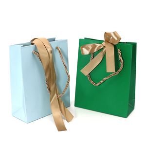 Custom Logo <b>Bow</b>-knot Recycled Materials Paper Bag Ribbon Handle Cardboard Packaging Tote Bags Bolsas <b>Gift</b> Paper Shopping Bag - Product Image 2