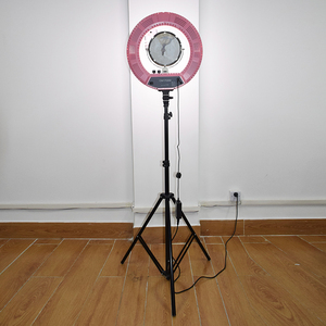 <span class=keywords><strong>Salon</strong></span> <span class=keywords><strong>de</strong></span> <span class=keywords><strong>coiffure</strong></span> lampe LED trépied lumière cerclée avec support <span class=keywords><strong>de</strong></span> téléphone lampe <span class=keywords><strong>de</strong></span> maquillage - Product Image 2