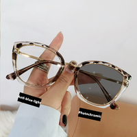 Modernas gafas de ojo de gato para mujer, fotocromáticas, con filtro de luz azul, lentes transparentes ópticas para computadora.