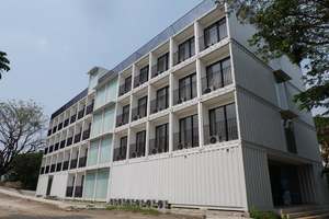 Kit <span class=keywords><strong>de</strong></span> villa conteneur à 3 niveaux prêt à assembler avec isolation et étanchéité pour Airbnb ou camp <span class=keywords><strong>de</strong></span> construction - Product Image 2