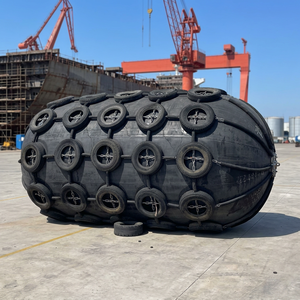 Defensa Marina Flotante de Caucho Mezclado NR/SBR Negra para Amarre de Barcos y Yates, Aprobada por CCS, Tamaño Personalizado, Venta al por Mayor de Fábrica - Product Image 1
