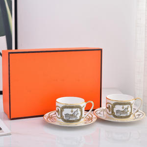 Ensemble de 2 tasses et soucoupes en céramique style nordique moderne, en porcelaine fine (Bone China), pour thé au lait, idéal pour la décoration intérieure du salon - Product Image 5