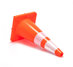 Cono de carretera de plástico de PVC de alta calidad, diseño de cono de helado cuadrado reflectante, sin pila de estacionamiento, señal de advertencia, advertencia de tráfico - Product Image 1