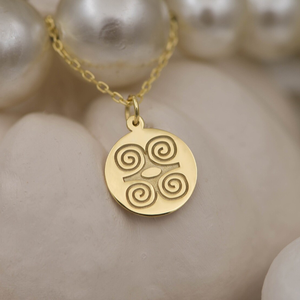 Collar con colgante redondo personalizado con grabado de símbolo africano Joyería impermeable hipoalergénica chapada <span class=keywords><strong>en</strong></span> oro de 18 quilates personalizada - Product Image 2
