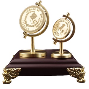 Brass Creative Rotating Coin Ornament <b>Desk</b> Decor Traditional Style Multi Piece Package Office Supply - Product Image 5