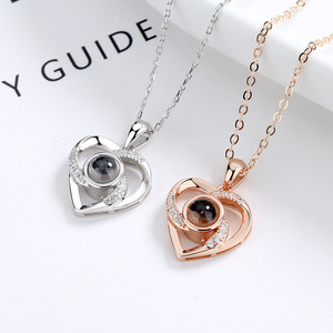 Collar con Colgante de Proyección de Corazón Personalizado con 100 Idiomas <span class=keywords><strong>Te</strong></span> <span class=keywords><strong>Amo</strong></span>, Joyería Conmemorativa <span class=keywords><strong>para</strong></span> Mujer, Regalo <span class=keywords><strong>para</strong></span> el Día de San Valentín - Product Image 1