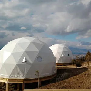 Tenda kubah rumah penuh untuk acara Kit konektor baja ringan Rumah kubah Geodesic dengan kamar mandi