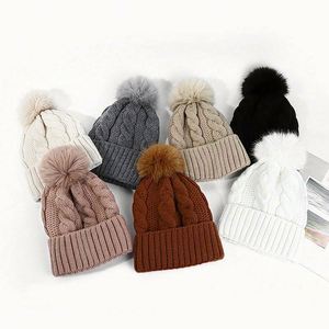 Bonnet d'hiver tricoté pour adulte, protection des oreilles, anti-froid, en acrylique, style slouchy, chaud, avec pompon, pour femmes - Product Image 1