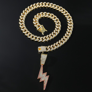 Nouveau Collier Pendentif Éclair Hiphop Personnalisé Vintage Plaqué Or en Alliage pour Hommes, Bijoux Tendance 2026, Vente Chaude - Product Image 3