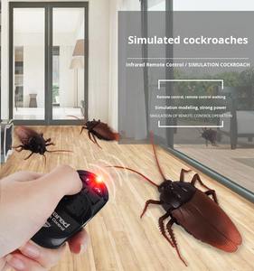 2025 nouveau jouet de cafard RC à télécommande infrarouge réaliste avec son et lumière Halloween <span class=keywords><strong>blague</strong></span> fête nouveauté cadeau - Product Image 2