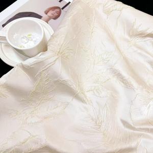 मध्यम वजन 100% पॉलिएस्टर लुभावनी झुर्रियों के लिए प्रतिरोधी एंटी-गोली jacard बुने कपड़े के बिस्तर के लिए - Product Image 1