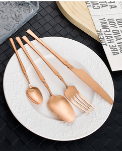Service de <span class=keywords><strong>couverts</strong></span> en acier inoxydable 18/0 PVD Or Rose pour 6 personnes, design élégant, idéal pour liste de mariage et cadeau de pendaison de crémaillère - Product Image 6