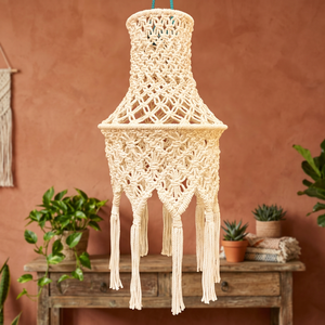 Décoration murale en macramé, style bohème géométrique avec pompons, art pour salon intérieur - Product Image 1