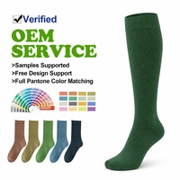 Chaussettes de compression personnalisées en gros, imprimées avec des motifs originaux et des logos sur mesure, respirantes, pour le sport et les voyages