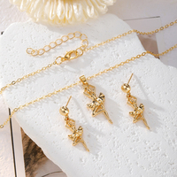 KISSWIFF 2025 Nouvelle Collection : Parure de Bijoux Géométriques Dorés pour Femme – Collier et Boucles d'Oreilles Danseuse de Ballet
