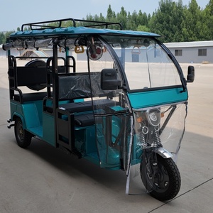 Tricycle électrique à trois roues avec banquette passager, phare chromé et clignotants ambrés, idéal pour les aires de ramassage en gare - Product Image 6