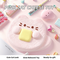 Mignon chat rose tenant du fromage, figurine en plastique à rebond lent, décoration de bureau, modèle de gâteau au beurre, forme alimentaire, doux, écologique