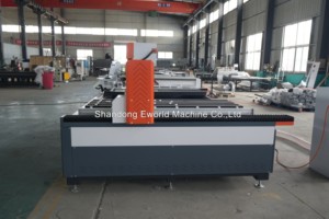 Machine de gravure automatique sur miroir par laser et sablage de verre avec LED et capacités de marquage maximales - Product Image 3