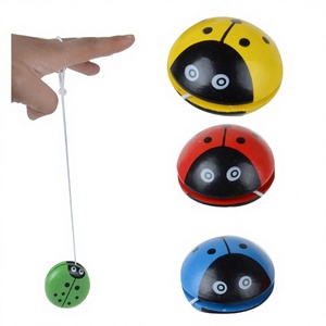 Jouet pour enfants en bois écologique en forme de tambour, avec logo personnalisé en usine, abeille colorée mignonne, promotionnel - Product Image 1