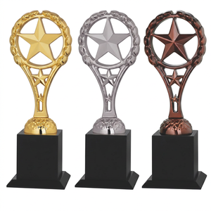 Trofeo estrella premium personalizado de metal para premios empresariales, eventos deportivos y programas de reconocimiento a empleados. - Product Image 1