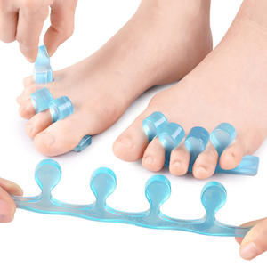 M字型外反母趾矯正用つま先セパレーター SEBS素材 四穴デザイン 男女兼用 トングサンダル風 メモリーフォームインソール - Product Image 5