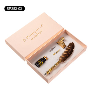 Eacajjess Coffret cadeau <span class=keywords><strong>plume</strong></span> de paon de luxe léger Cadeau de Noël Set de stylos à plumes de dinde naturelle <span class=keywords><strong>Calligraphie</strong></span> <span class=keywords><strong>anglaise</strong></span> - Product Image 6