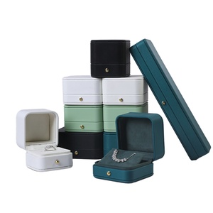 Coffret à bijoux de mariage de haute qualité en cuir PU avec doublure en daim amovible, couleur personnalisée, logo, boîte à bague de fiançailles - Product Image 3