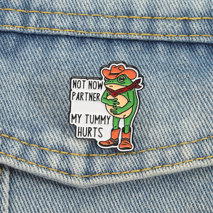 Pin de Esmalte de Rana Vaquera de Dibujos Animados, No Ahora, Mi Vientre Duele, Broche Divertido de Animal, Insignia de Solapa, Joyería, Regalo al por Mayor - Product Image 1