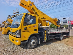 Plateforme de travail aérienne chinoise télécommandée, mode de conduite 4*2, moteur 156ho, flèche à 7 sections, hauteur de 40 m, double stabilisateur, <span class=keywords><strong>nacelle</strong></span> de 2 m - Product Image 2
