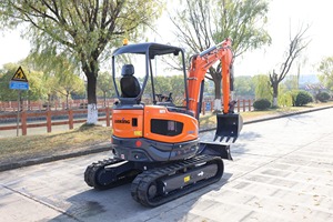 LonKinG CDM6025 Mini Crawler <b>Excavator</b> 2.5 Ton Yanmar Engine 0.08m³ Bucket Hydraulic Excavation <b>Machine</b> - Product Image 6