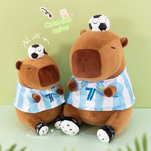 Peluche Super Morbido EZBABY Explosions Football Kapibala, Giocattolo Kawaii a Forma di Capibara Sportivo, Regalo di Compleanno per Bambini, Imbottito in Cotone PP, 7-14 Anni - Product Image 2