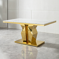 Ensemble de table à manger en marbre minimaliste de luxe léger, base géométrique en acier inoxydable plaqué or, forme rectangulaire, velours, hôtel, villa