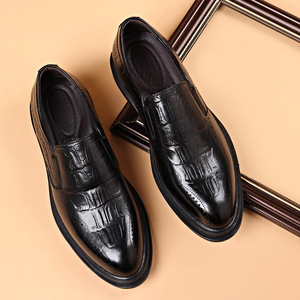 Mocasines de cuero formales de negocios para hombre, zapatos de conducción a la moda con suela blanda negra, para jóvenes de 18 a 40 años - Product Image 1