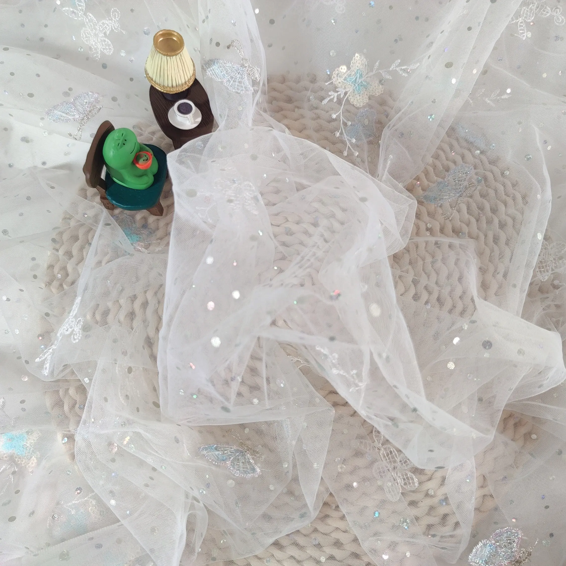 حيوانات مخصصة فراشة التطريز الترتر شبكة بيضاء تول الدانتيل العيينة أقمشة لفستان