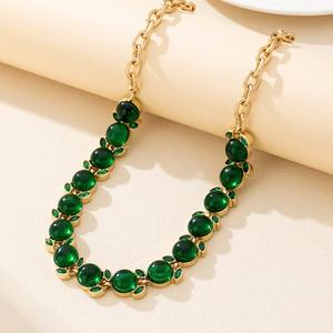 Collar <span class=keywords><strong>de</strong></span> Aleación Electrochapada Verde <span class=keywords><strong>de</strong></span> <span class=keywords><strong>Segunda</strong></span> <span class=keywords><strong>Mano</strong></span> para Mujer, Cadena <span class=keywords><strong>de</strong></span> Clavícula Elegante y Exquisita <span class=keywords><strong>de</strong></span> Alta Gama Estilo Europeo Americano Transfronterizo - Product Image 1