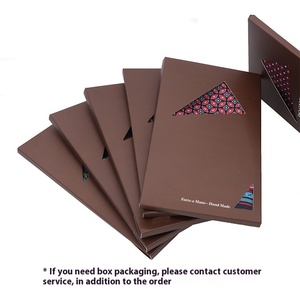 Fazzoletto Quadrato in Seta con Motivo Britannico per <span class=keywords><strong>Uomo</strong></span>, per Matrimoni e Completi Eleganti, Disponibile all'Ingrosso - Product Image 6