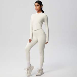 RUIQUWIN Logo personnalisé veste d'entraînement de course à pied respirante pour femmes survêtement motif solide ensemble de sports d'hiver actifs taille élastique - Product Image 4