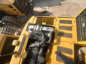 Pelleteuse sur chenilles Komatsu PC210 d'occasion Pelleteuse 21 tonnes Poids en ordre de marche Moteur en bon état Pompe à engrenages pour boîte de vitesses - Product Image 5