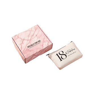 Coffret Cadeau Luxe 18ème Anniversaire pour Filles Prêt à Offrir – Kit Spa Personnalisé avec Gobelet Imprimé UV, Bougie, Chaussettes et Bracelet - Product Image 2