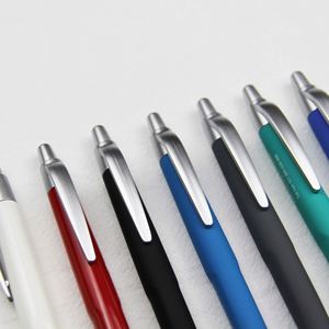 Stylo en plastique personnalisé avec logo, revêtement en silicone, pour usage en chambre d'hôtel, réunion, conférence, fabrication sur mesure en usine - Product Image 3