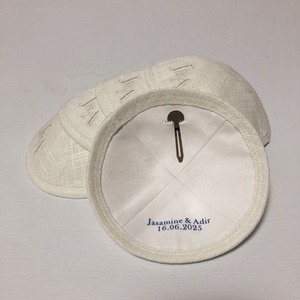 Yarmulke o Kippah Judía Personalizada en Color Beige, Regalo para Brit Milah, Bolsa <span class=keywords><strong>Mazel</strong></span> Tov, Cubierta para Challah, Yarmulka, Kippot, Kippah Judía de Lino con Clip - Product Image 1