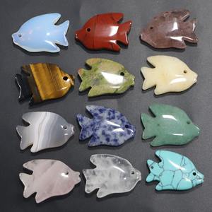 Tay Khắc 35*25Mm Đá Quý Pha Lê Thạch Anh Nhiệt đới Cá Bức Tượng Khắc Khắc Mặt Dây Chuyền Cho Trang Trí Nội Thất - Product Image 1