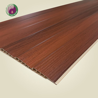 Panneau de plafond en PVC couleur bois pour salle d'étude, panneaux de plafond décoratifs ignifuges en PVC personnalisés 60x60
