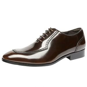 Zapatos de Vestir de Cuero Charol Estilo Británico para Hombre - Zapatos Oxford Retro con Punta Tallada, Ligeros, Transpirables y Antideslizantes - Product Image 1
