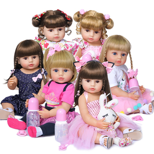 RUNGQIANY Bebe Reborn Fille 22 Pouces 55cm PoupéE Reborn Fille PoupéE En Silicone Souple Nouveau-Né PoupéE RéAliste Avec Robe, Accessoires Et